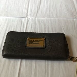 Marc by Marc Jacobs Bifold Wallet Pebbled Leather Zipper all around Grey